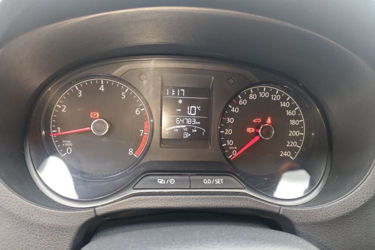 大众 Polo 2016款 1.4L 手动风尚型中控内饰14