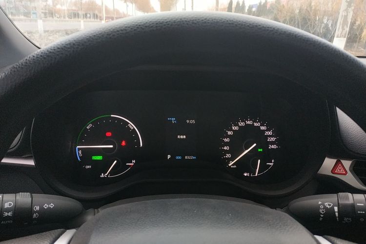 丰田 格瑞维亚 2024款 2.5L混动 豪华版局部细节14