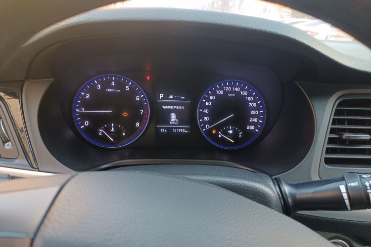 现代 名图 2017款 1.6T 自动智能型GLS 国V中控内饰14