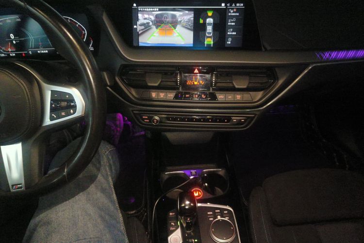 宝马2系(进口) 2021款 225i 四门轿跑车 M运动曜夜套装局部细节18