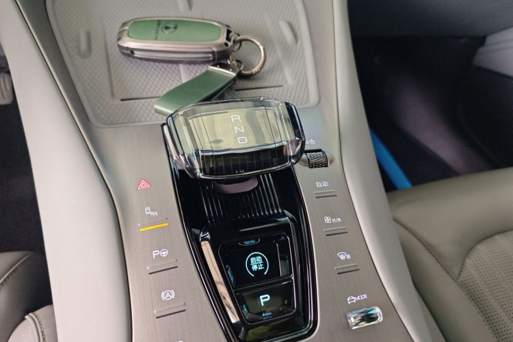 腾势N7 2023款 长续航性能版中控内饰18