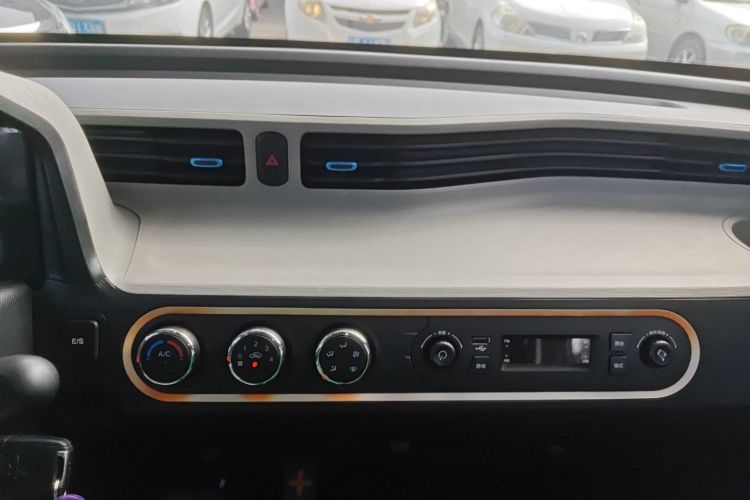 五菱汽车 宏光MINIEV 2020款 自在款 三元锂中控内饰16