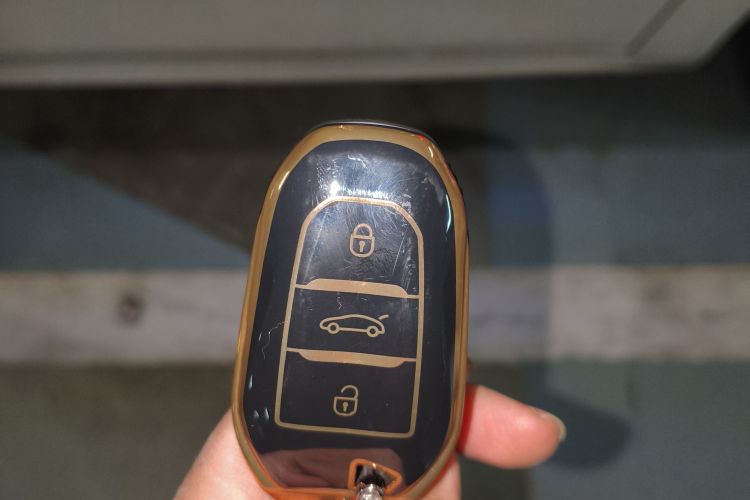 标致508 2022款 508L 400THP PureTech 驾控版中控内饰7001