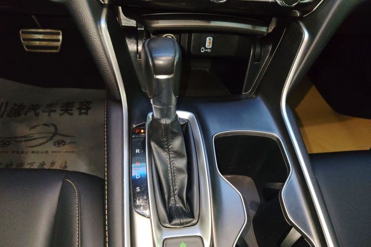 本田 雅阁 2022款 260TURBO 幻夜·尊贵版中控内饰18