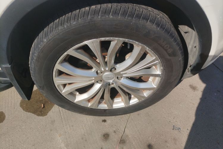 陆风X7 2015款 2.0T 全景尊贵版车身外观6007