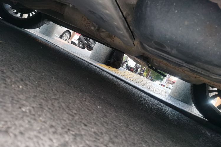 陆风X7 2015款 2.0T 全景尊贵版局部细节9003