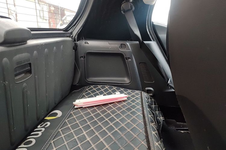 smart fortwo 2015款 1.0 MHD 新年特别版中控内饰7006