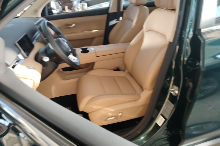 蓝电E5 PLUS 2025款 165km 长续航版PLUS 7座局部细节19