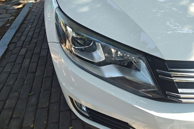 大众 途观 2013款 1.8TSI 自动两驱舒适版车身外观8