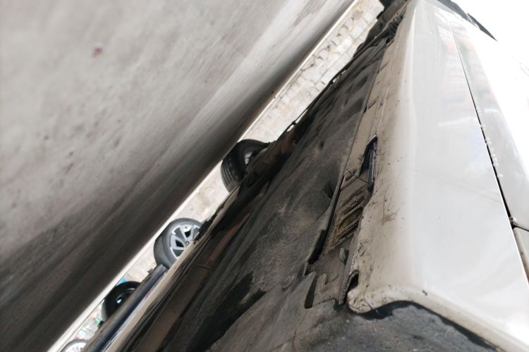 宝马2系旅行车 2016款 218i 运动设计套装局部细节9001