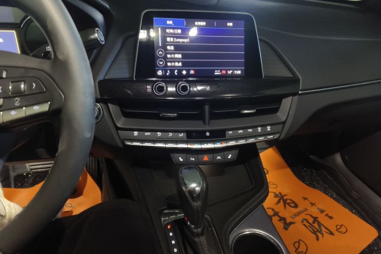 凯迪拉克CT4 2023款 28T 豪华型中控内饰16