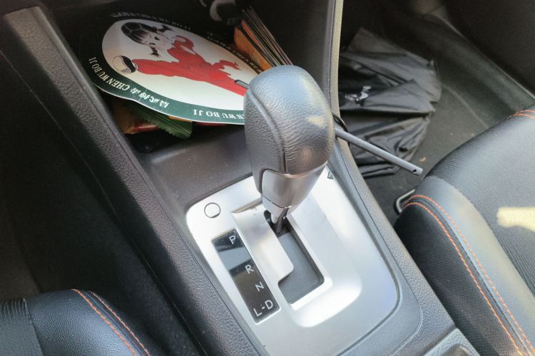 斯巴鲁XV 2014款 2.0i 舒适版中控内饰18