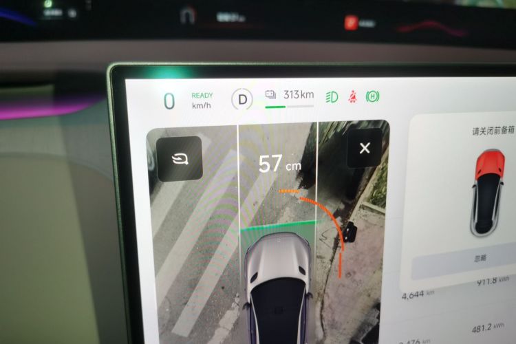 小米汽车 小米YU7 2025款 超长续航四驱Pro版中控内饰14