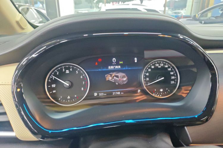 别克GL8 2023款 改款 陆上公务舱 豪华型中控内饰14