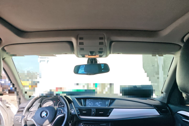 宝马X1 2014款 sDrive18i 时尚型局部细节22