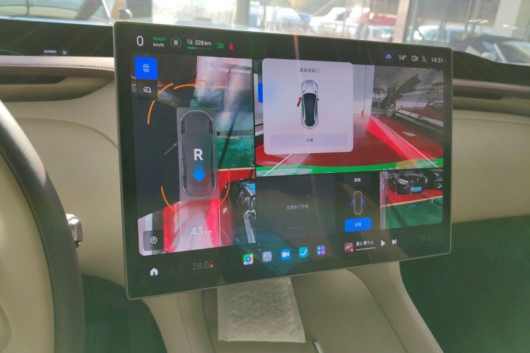 小米汽车 小米YU7 2025款 超长续航后驱版中控内饰16