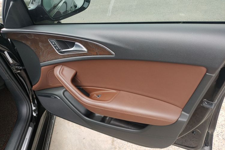 奥迪A6L 2016款 50 TFSI quattro 尊享型中控内饰7005