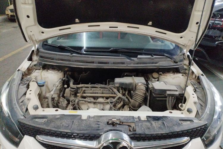 北京汽车 绅宝X25 2015款 1.5L 手动精英型机舱底盘24