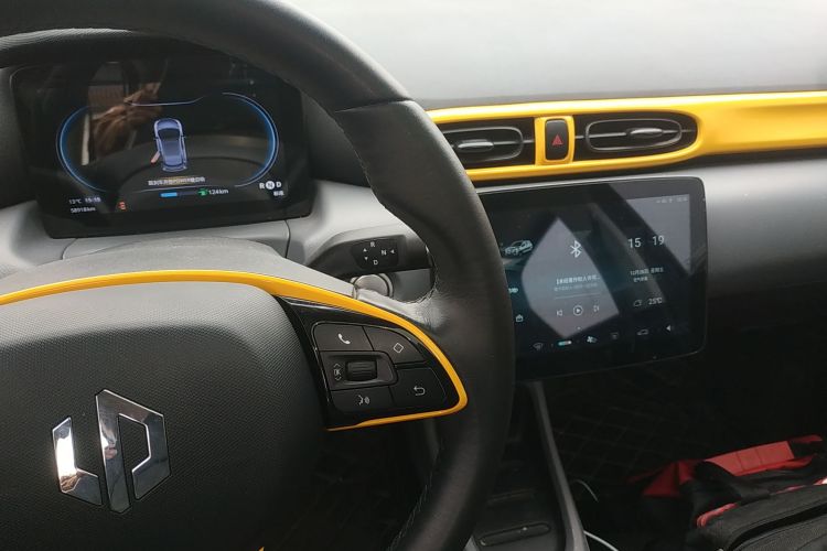 零跑汽车 零跑T03 2021款 400豪华版中控内饰18