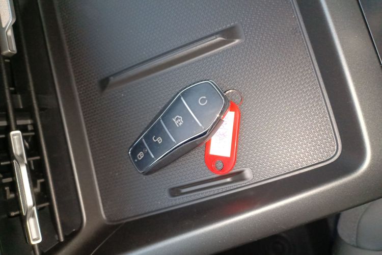 比亚迪 秦PLUS 2025款 DM-i 智驾版 55KM领先型中控内饰7001