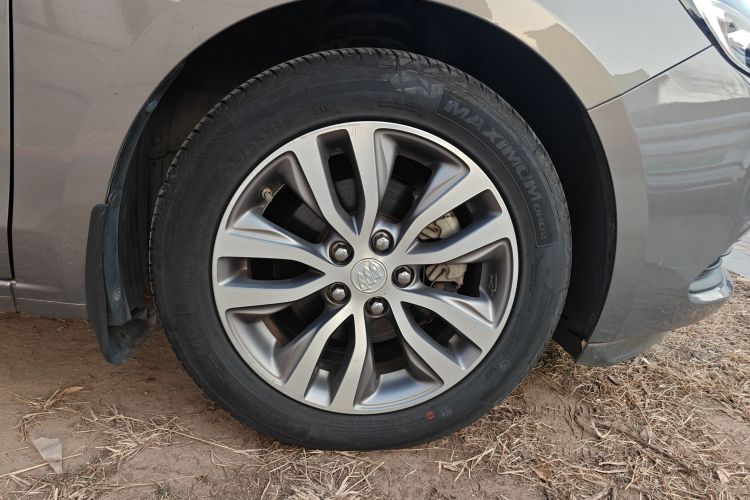 别克 英朗 2018款 18T 自动精英型车身外观10