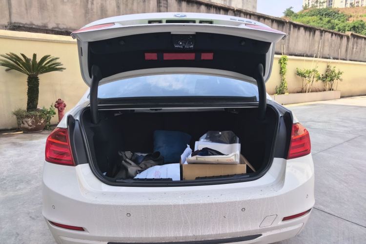 宝马3系(进口) 2013款 改款 328i运动设计套装局部细节23