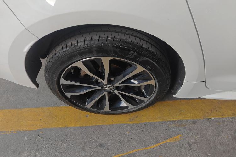 丰田 雷凌 2022款 双擎 1.8H E-CVT运动版车身外观6008