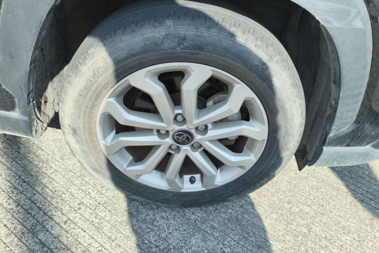 丰田 锋兰达 2023款 2.0L CVT领先版车身外观10