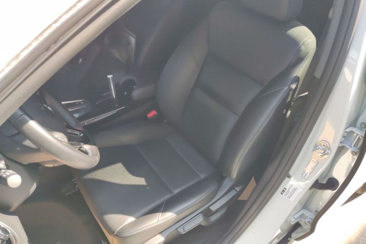 思铭 东风本田X-NV 2020款 电掣版中控内饰19