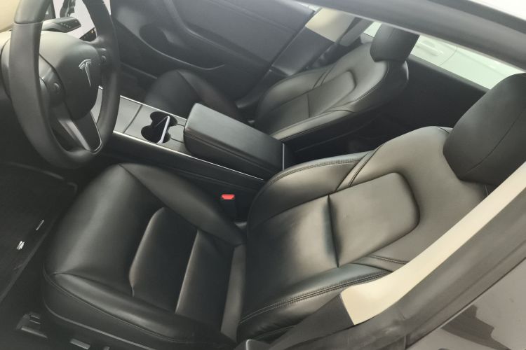 特斯拉 Model 3 2019款 标准续航后驱升级版中控内饰19