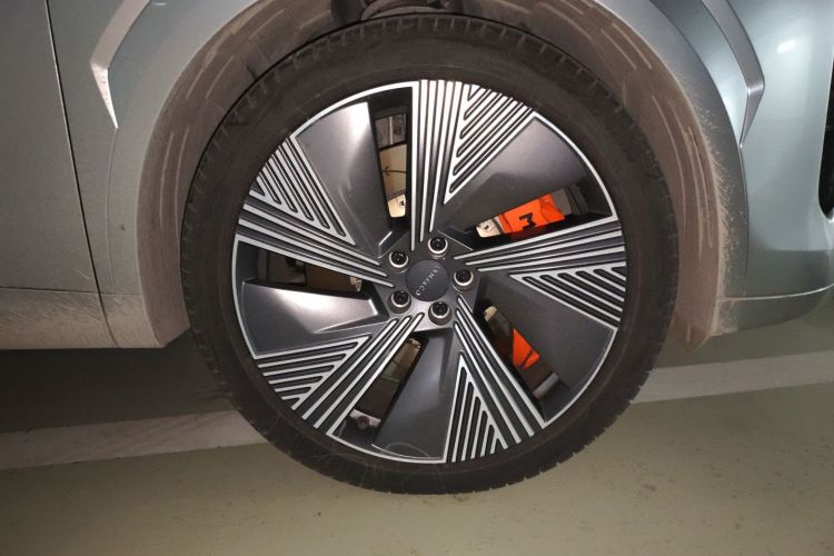 领克08 EM-P 2025款 120km 长续航Pro车身外观10