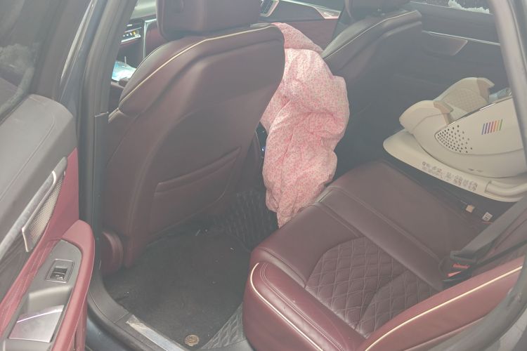 凯迪拉克CT6 2023款 28T 尊贵型中控内饰21