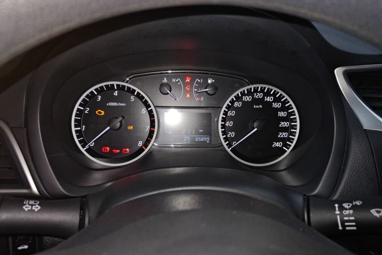 日产 轩逸 2021款 经典 1.6XL CVT豪华版局部细节14