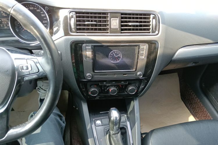 大众 速腾 2017款 1.6L 自动舒适型中控内饰16