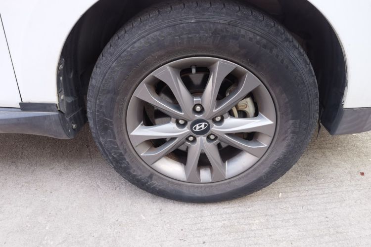 北京现代ix35 2015款 2.0L 自动两驱舒适型 国V车身外观10