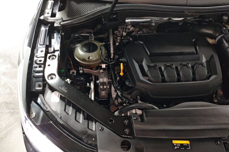 大众 途观L 2024款 出众款 330TSI 自动两驱R-Line龙耀版机舱底盘25