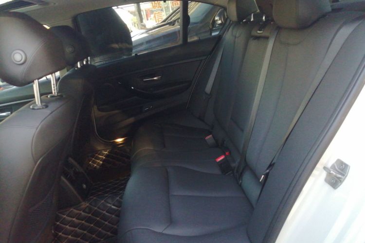 宝马3系 2017款 318Li 时尚型中控内饰21