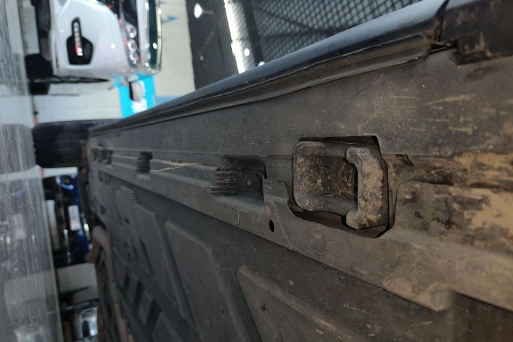 奔驰GLB 2023款 GLB 200 动感型局部细节9001