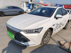 比亚迪 秦PLUS 2024款 荣耀版 DM-i 120KM领先型