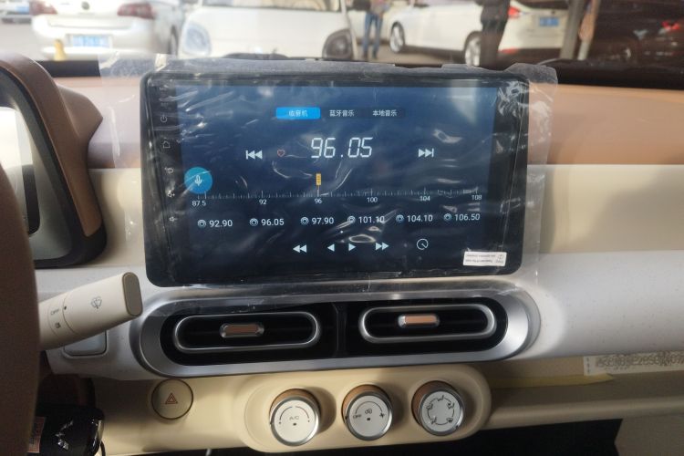 五菱汽车 宏光MINIEV 2024款 第三代 215km 青春版局部细节16