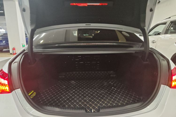 奔驰C级 2023款 改款 C 260 L 运动版机舱底盘23