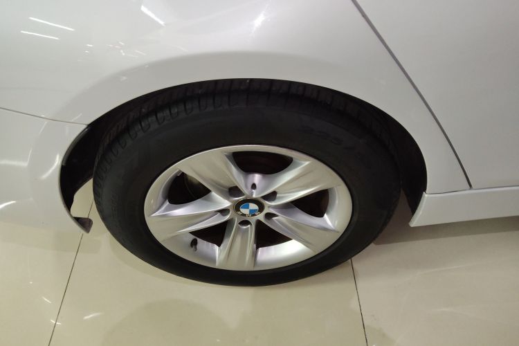 宝马3系 2016款 316Li 时尚型车身外观6008