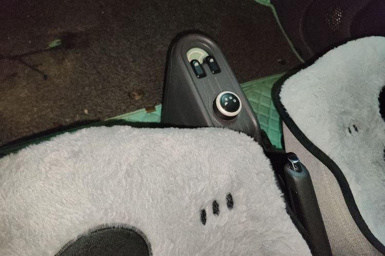 五菱汽车 宏光MINIEV 2021款 马卡龙臻享款 磷酸铁锂中控内饰18