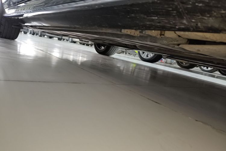 奔驰E级 2022款 改款二 E 260 L 运动型 4MATIC局部细节9001