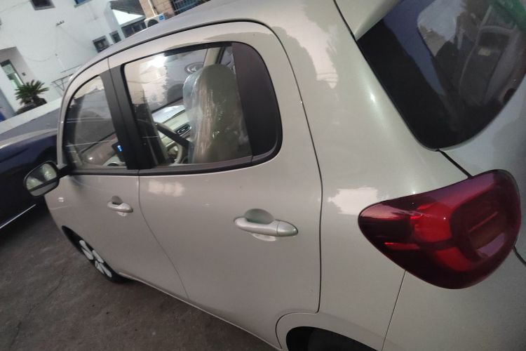 五菱汽车 宏光MINIEV 2025款 四门版 进阶款车身外观4