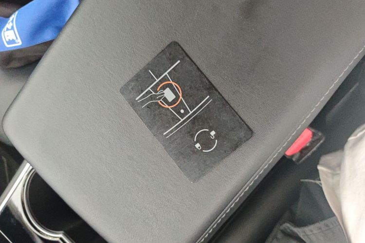 特斯拉 Model 3(进口) 2019款 标准续航后驱升级版(60度)中控内饰11