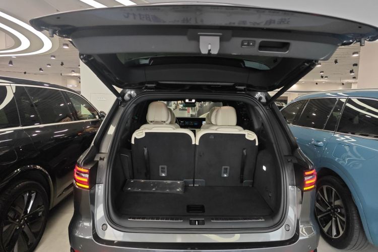 理想汽车 理想ONE 2021款 增程6座版机舱底盘23