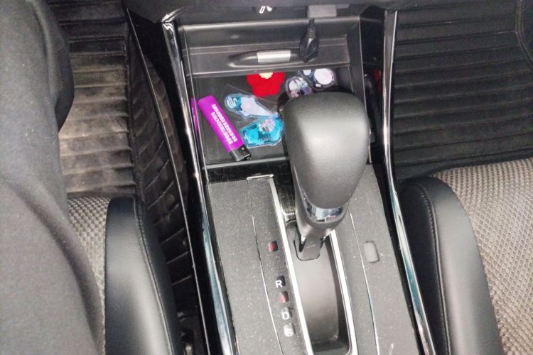 本田 杰德 2017款 210TURBO CVT风尚版 5座局部细节18