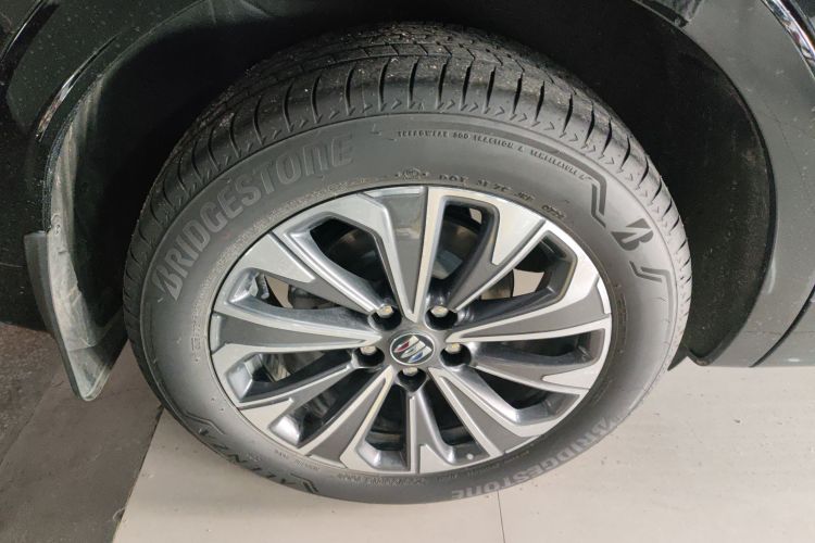 别克 2024款 昂科威S  25T 炫黑风尚版车身外观6008