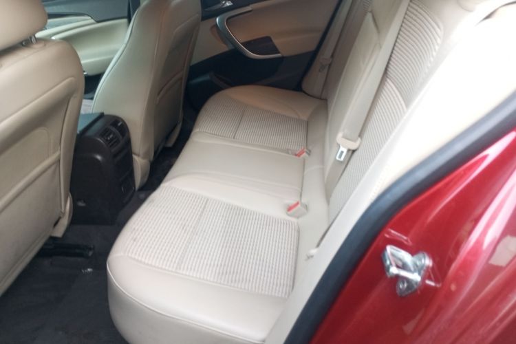 别克 君威 2015款 2.0L 领先时尚型中控内饰21